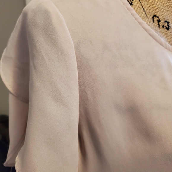 Short Sleeve Blouse - Picture 3 of 5